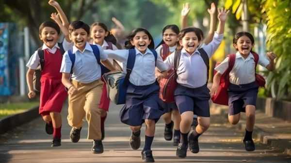 दिलेली वेळ न पाळल्यास शाळांवर होणार थेट कारवाई; शासनाचे आदेश