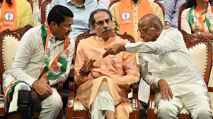 महाविकास आघाडीला मोठा झटका, कोल्हापुरात अधिकृत उमेदवारानेच घेतली माघार