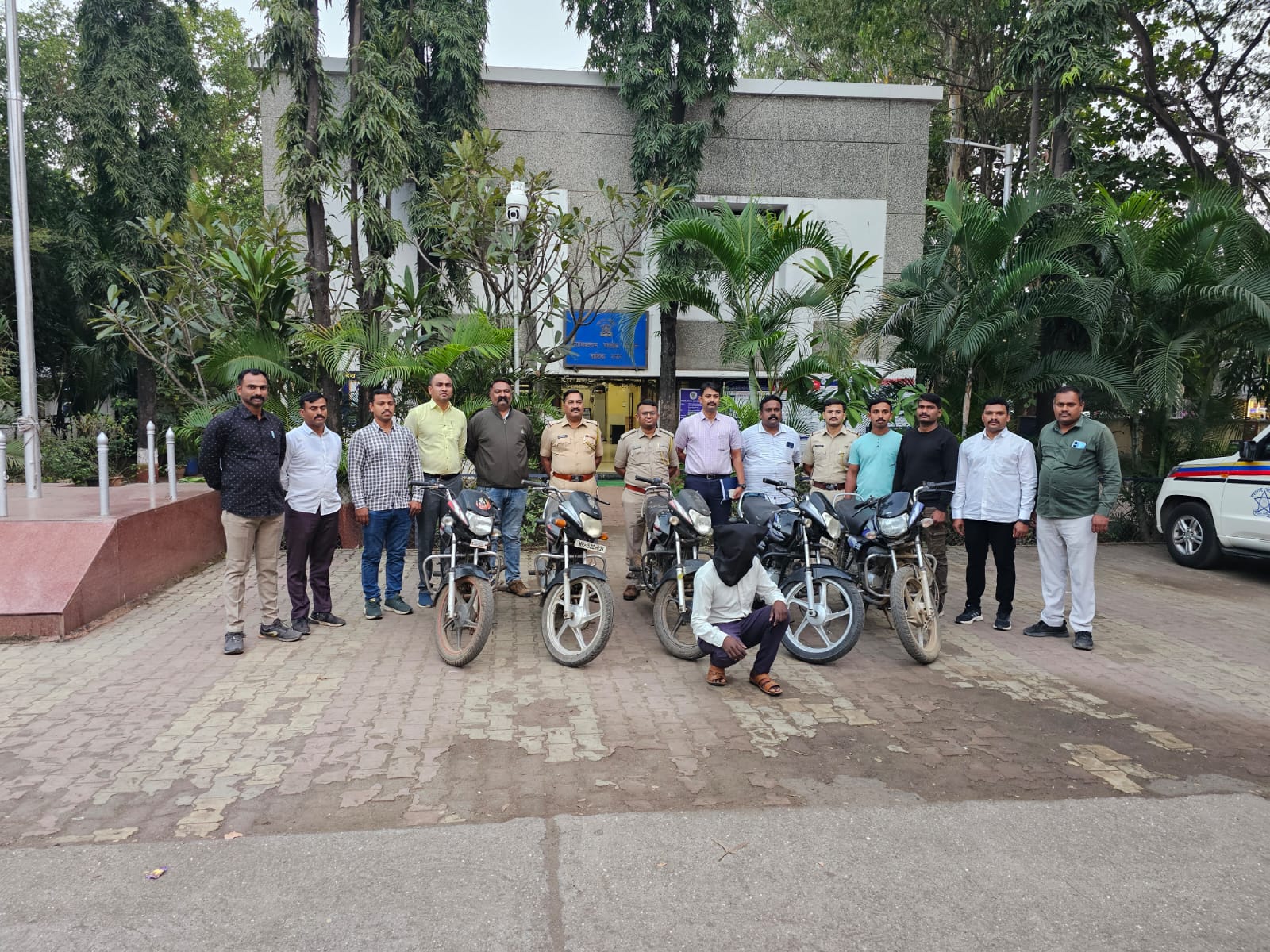 नाशिक रोड पोलिसांनी दुचाकी चोरट्यास घेतले ताब्यात, पाच दुचाकी हस्तगत