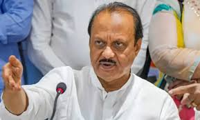 धनंजय मुंडेंना सतत टार्गेट करणारा नेता अचानक अजित पवारांच्या बंगल्यावर, राजकीय वर्तुळात विविध चर्चांना उधाण