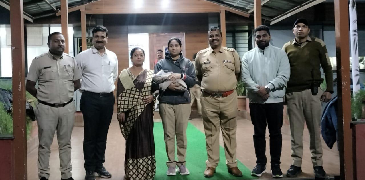 जिल्हा रुग्णालयातून पळविले 