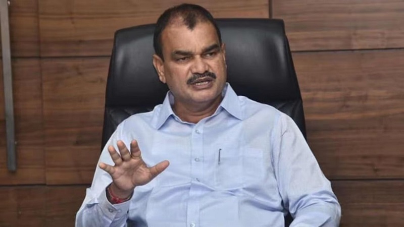दुजाभाव नको ! अधिकाऱ्यांनो ही पुण्य कमवायची संधी परमेश्वराने दिलीय, कृषिमंत्री दत्तात्रय भरणे असे का म्हणाले ? वाचा