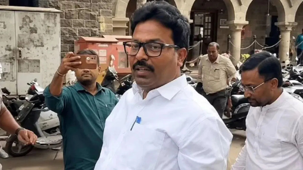 विजय मिळताच गोकुळ गीतेंना मोठी ऑफर ? खास विमान पाठवले; नेमकं काय घडतंय?