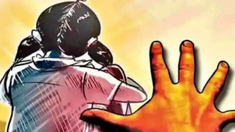 शिक्षक नाही हैवान ! क्रीडा प्रबोधिनीतील 4 विद्यार्थिनींचा विनयभंग
