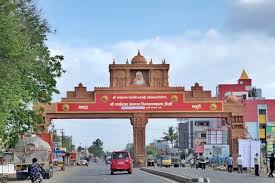 धक्कादायक : साई संस्थानच्या कर्मचाऱ्याचा प्रताप, दक्षिणा पेटीतून लाखोंची रोकड पळवली, नेमकं प्रकरण काय?